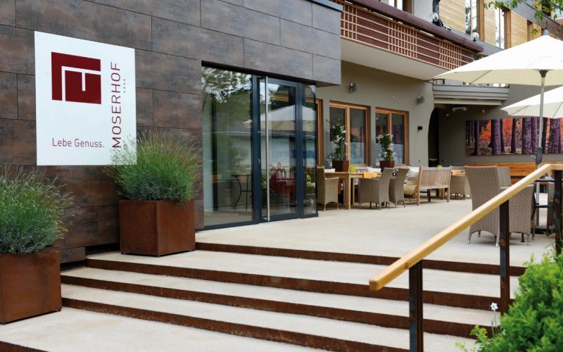 Sonnenterrasse im Hotel Moserhof