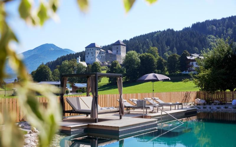 Badeteich im Garten des Hotels Soul Sisters