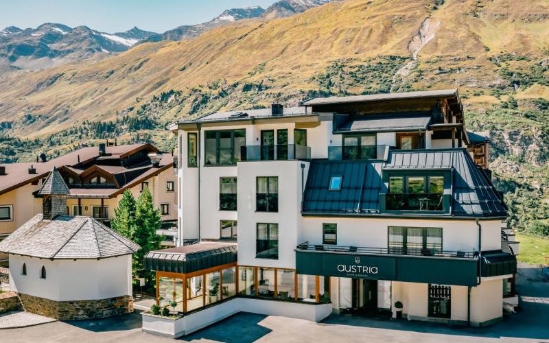Aussenansicht des Gourmet und Wine Hotels Austria