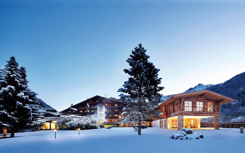 Aussenaufnahme im Winter des SPA-Hotels Jagdhof