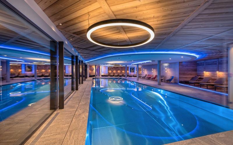Schwimmbad im Alpinhotel berghaus spa