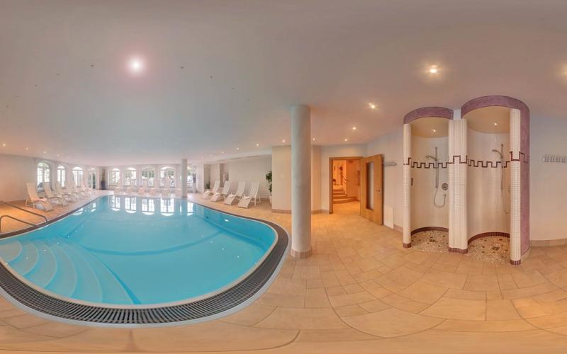 Innenpool im Hotel Das Schlössl