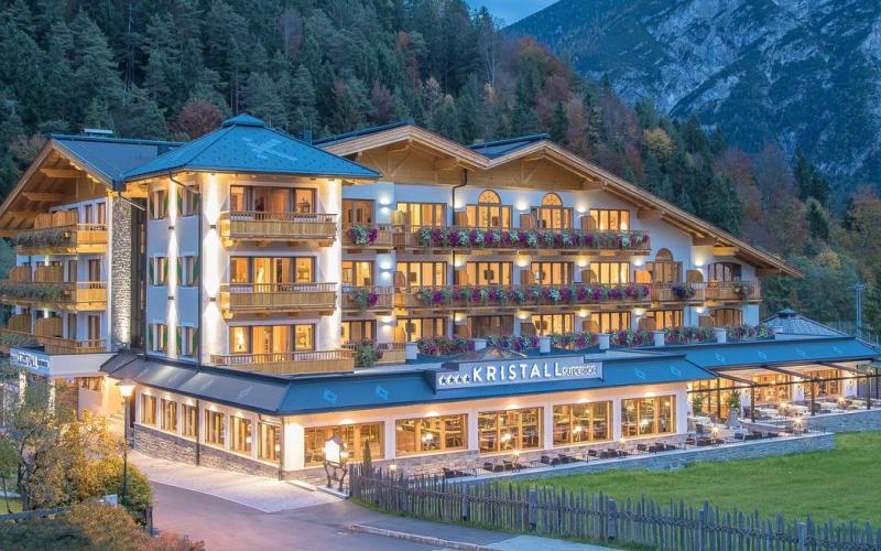 Aussenansicht des Verwöhnhotels Kristall
