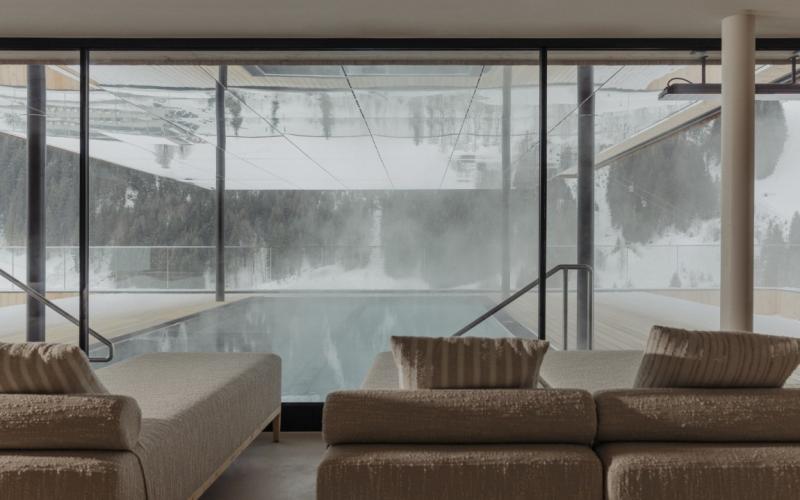 Infinity Pool am Dach des Hotel Marten