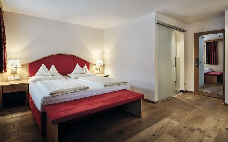 Beispiel eines Doppelzimmers im Hoteldorf Pichlmayrgut