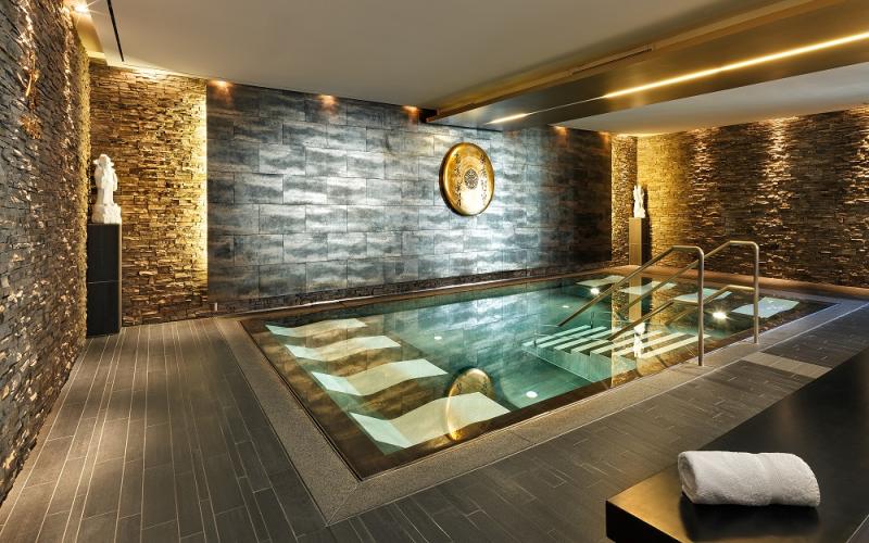 Entspannungsbecken im Asia Hotel und Spa Leoben