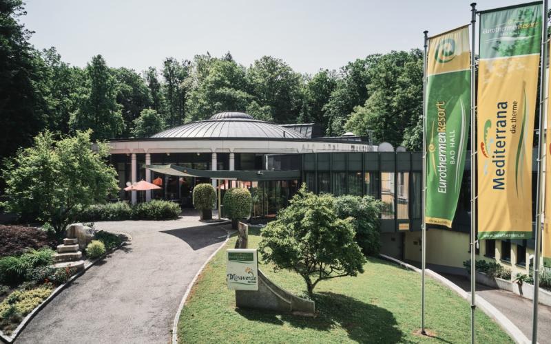 Aussenansicht des EurothermenResort Bad Hall Hotel Miraverde Empfangbereiches