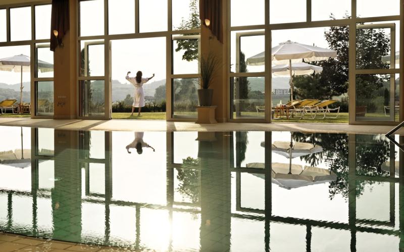 Poolbereich im Hotel Stenitzer