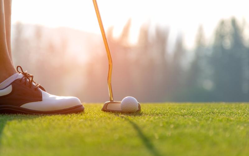 Golfschläger am Golfplatz in der Nähe des SPA Resort Styria