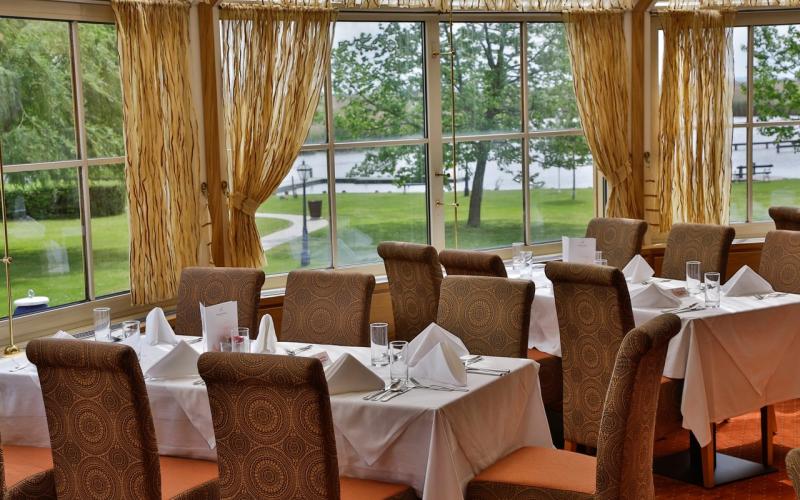 Restaurant mit Seeblick im Seehotel Rust
