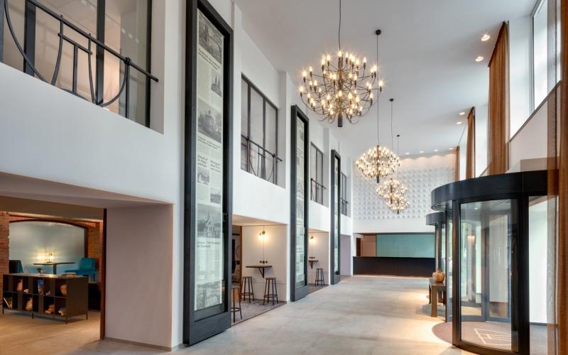 Rezeption und Empfangshalle des Hermitage Hotel Prague