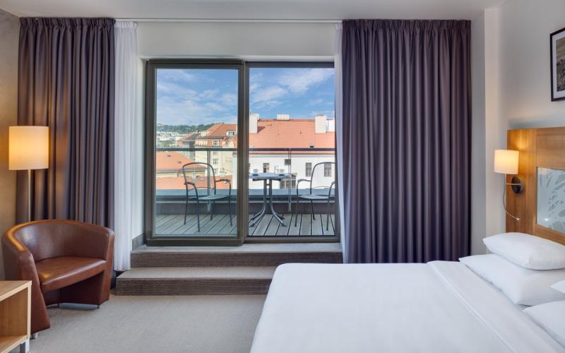 Beispiel eines Superior Zimmers mit Terrasse im Hermitage Hotel Prague
