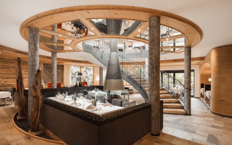 Blick in den Restaurantbereich im Hotel miaflor