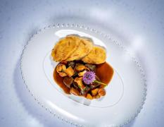 Teller mit Geschnetzeltem im Restaurant des Knappenhof Hotel und Restaurant