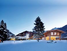 Aussenaufnahme im Winter des SPA-Hotels Jagdhof