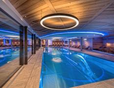Schwimmbad im Alpinhotel berghaus spa