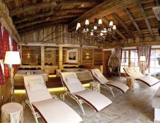 Ruheraum mit dem Namen "Stille Alm" im Verwöhnhotel Kristall