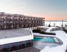 Falkensteiner Hotel Bad Leonfelden ****S Aussenansicht Winter tief verschneit