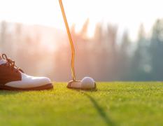 Golfschläger am Golfplatz in der Nähe des SPA Resort Styria