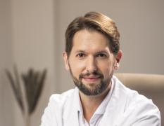 Dr. Sulzgruber im AEOS Ärztezentrum