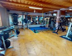 Kraftgerät im Fitnessstudio Moving in Wimpassing