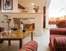 Loungebereich Detailsansicht im Schüttkasten Geras