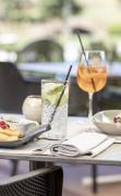 Ein gedeckter Tisch auf der Terrasse im Hotel Pirchner Hof