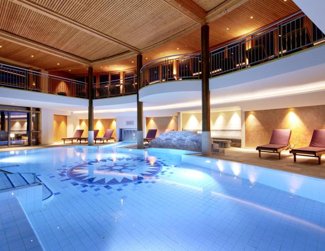 Schwimmbad im Spabereich des Ayurveda Resort Mandira